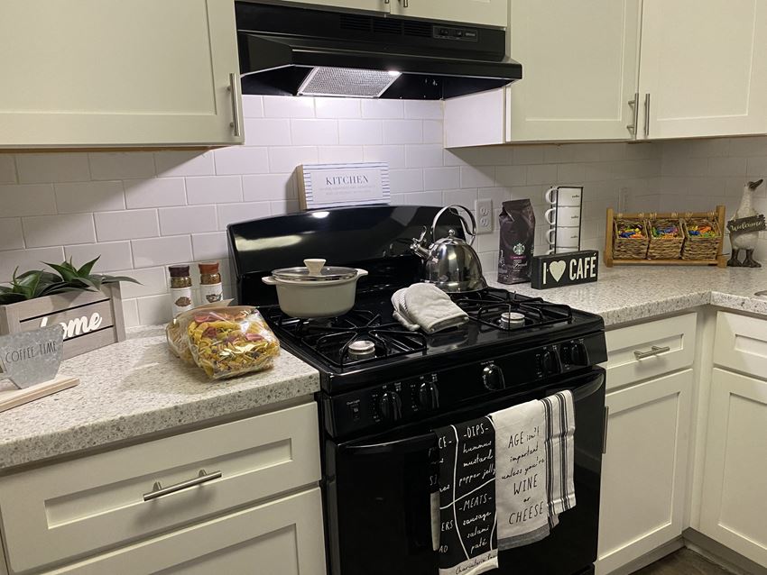 Stratford Ridge Apartments Marietta GA -Spacious Kitchen - Photo Gallery