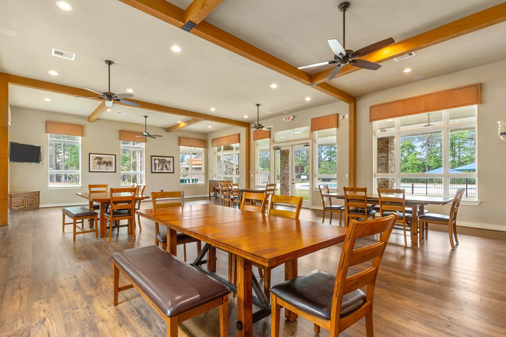 the reserve at bucklin hill clubhouse with large table and chairs