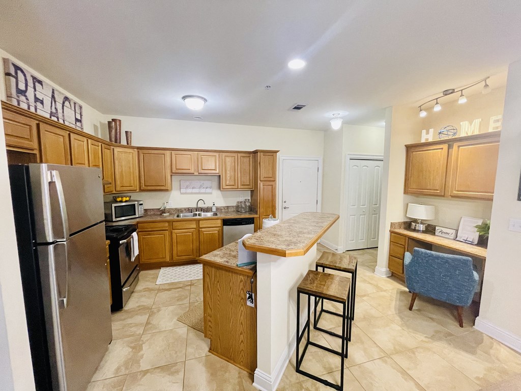 Oceanaire Apartments in Biloxi, MS spacious kitchen alt view