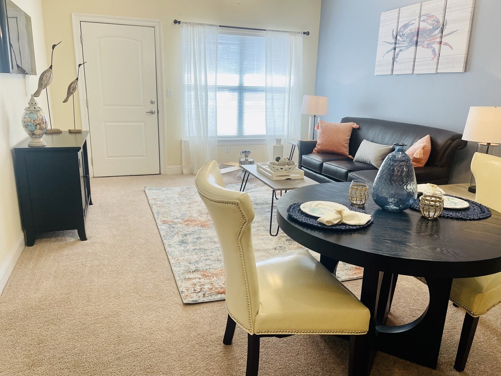 Oceanaire Apartments in Biloxi, MS photo of dining room and living room