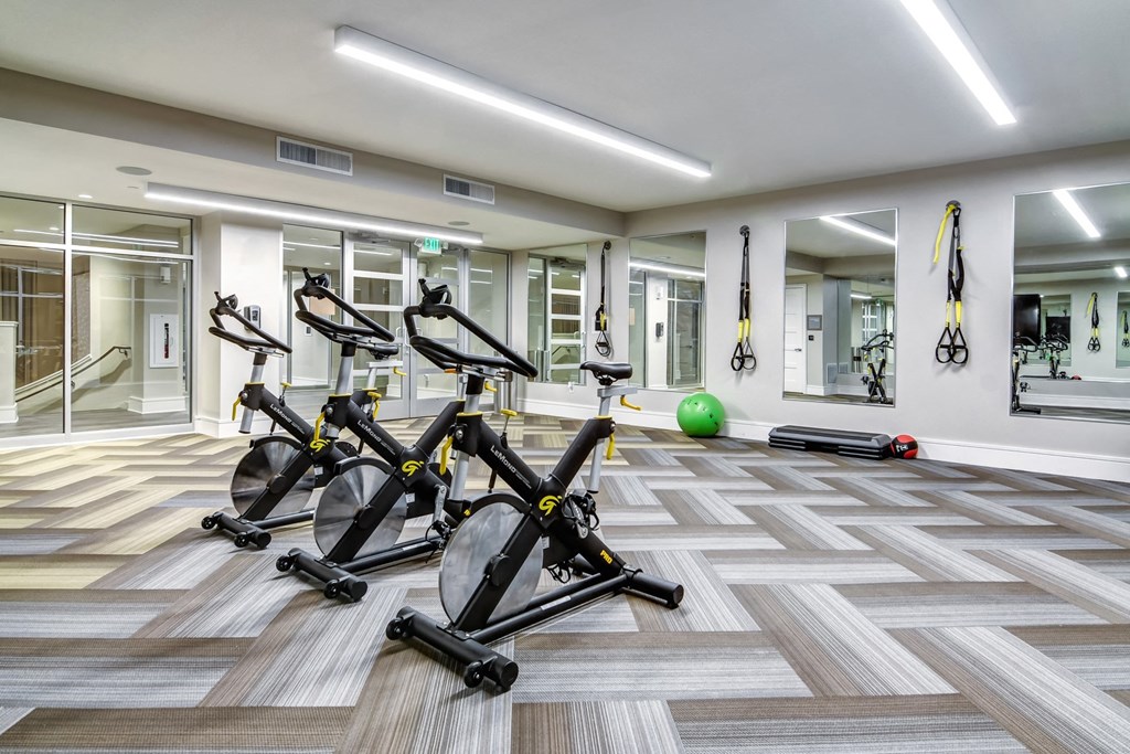 Juno at Winter Park apartments in Winter Park Florida photo of fitness studio