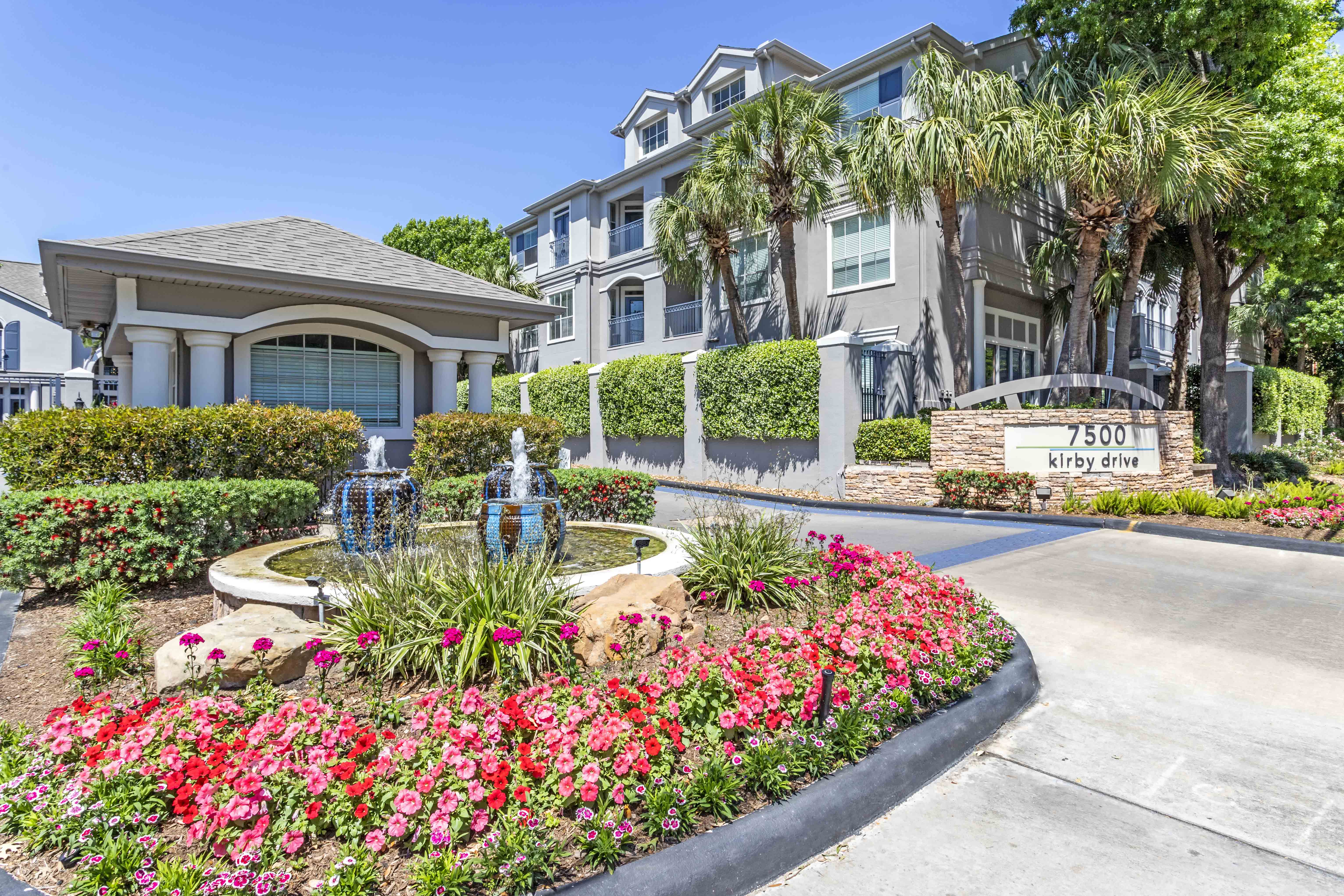 Entrance, Monument Sign For Property at Kirby Place Apartments, Houston, 77030