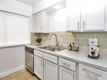Subway Tile Backsplash - Photo Gallery 3