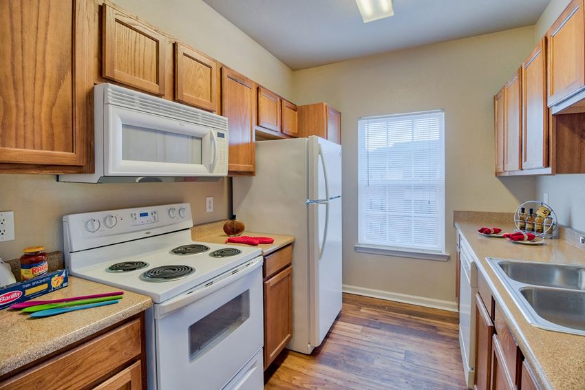 Parc at Metro Center Apartments in Nashville Tennessee photo of kitchen