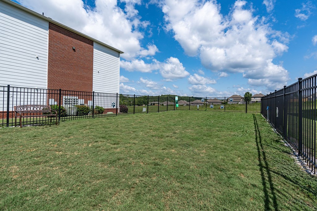 Lancaster Place Apartments in Calera Alabama photo of green space
