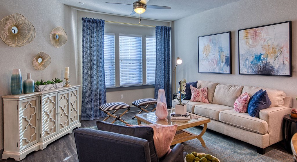 The Lotus at Starkey Ranch apartments in Odessa, FL photo of living room