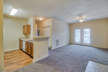 Parc at Metro Center Apartments in Nashville Tennessee photo of living room - Photo Gallery 3