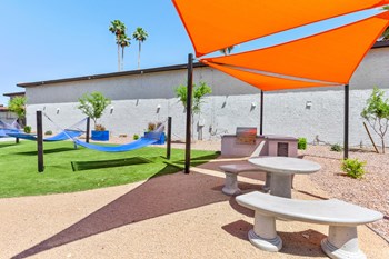 Loramont On Thomas Apartments 4903 West Thomas Road Phoenix Az - Rentcafe