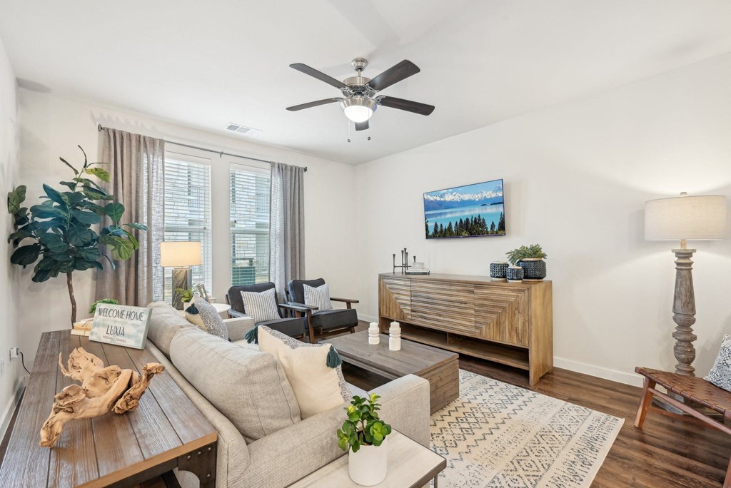 Luxia Rockwall Downes