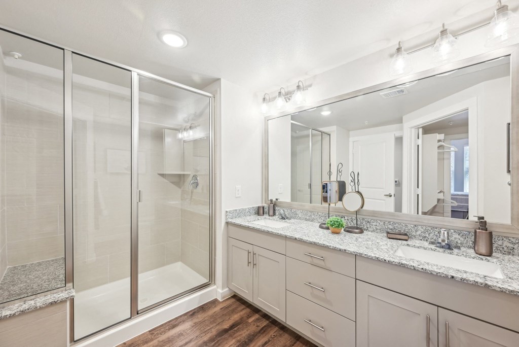 Luxia Rockwall Downes