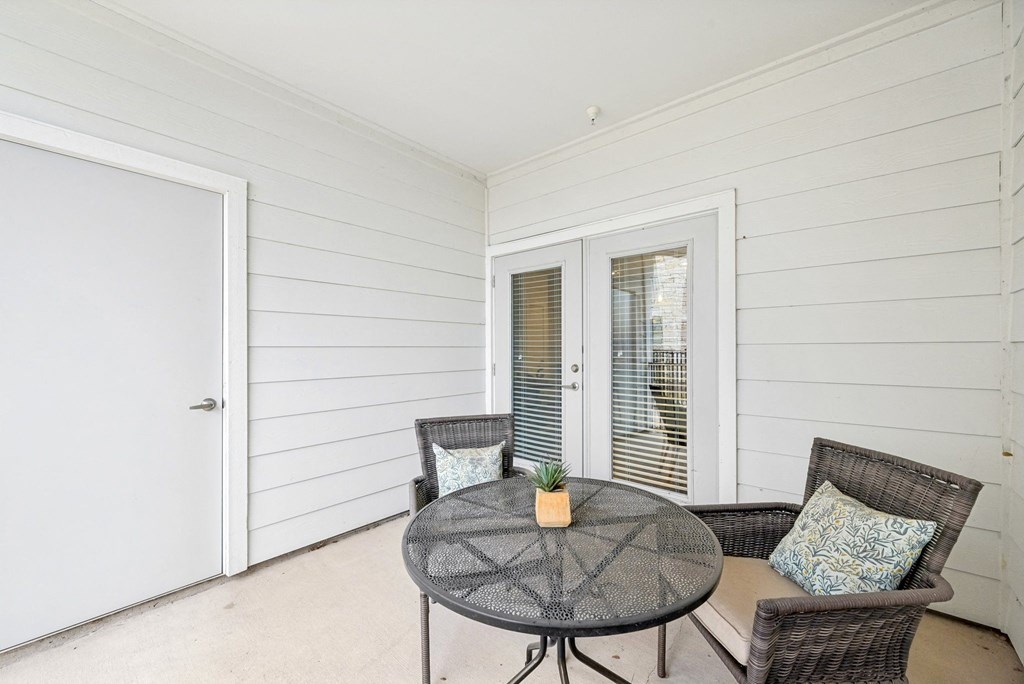 Luxia Rockwall Downes