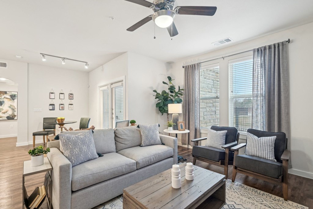 Luxia Rockwall Downes