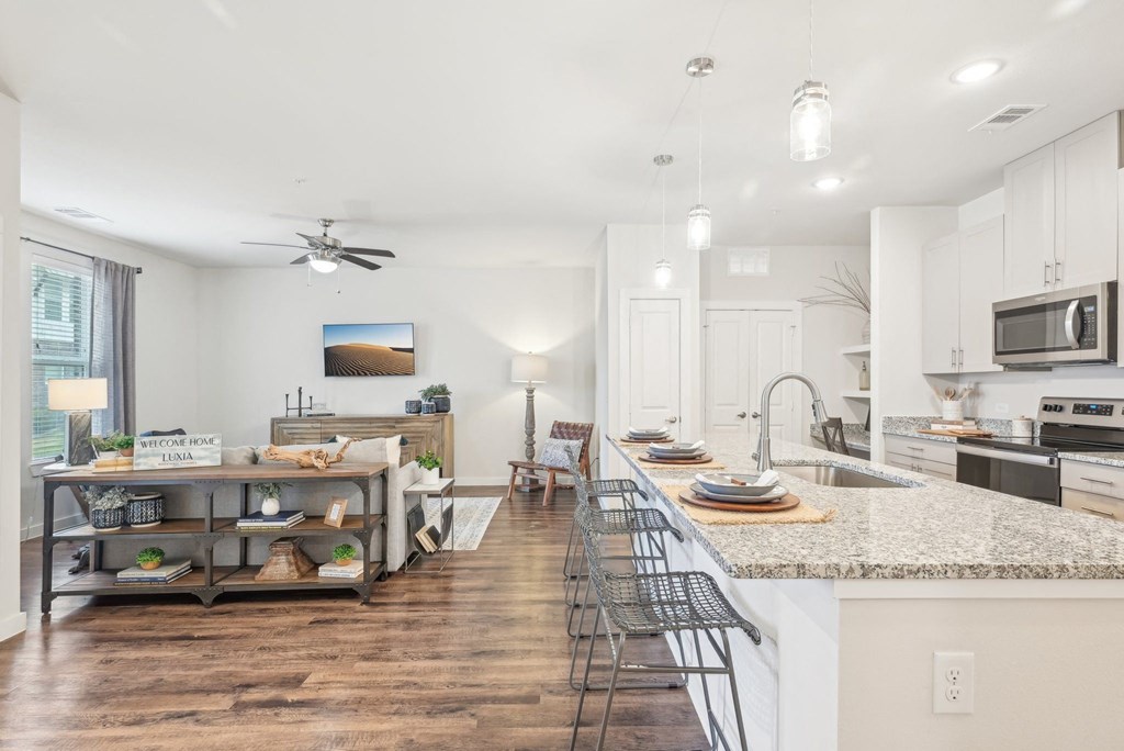 Luxia Rockwall Downes