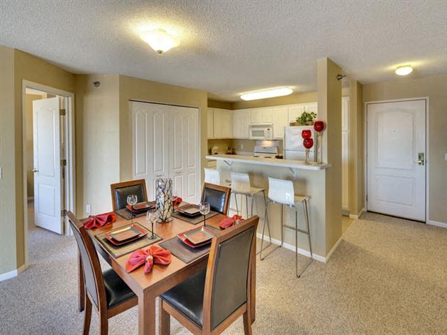 Open dining room & kitchen area