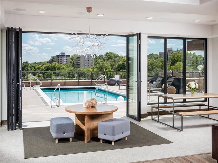 3118 W Lake Street Studio-3 Beds Apartment for Rent - Photo Gallery