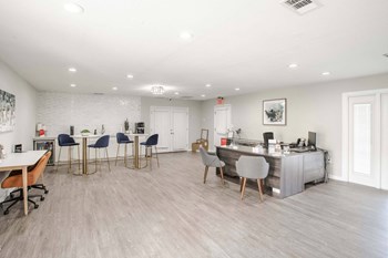 900 Woodside Circle 1-3 Beds Apartment for Rent - Photo Gallery 2