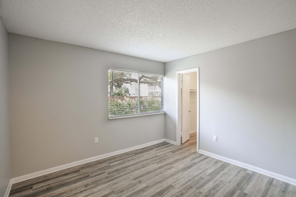 Pet-Friendly Apartments in Kissimmee, FL- Mirador at Woodside - Dining Room