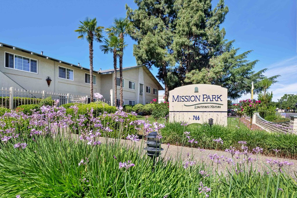 Entrance to Mission Park Apartments for Rent in Gilroy CA