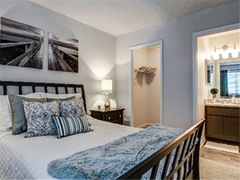 The Falls at Sope Creek Marietta Georgia photo of bedroom with walk in closet - Photo Gallery 6
