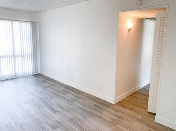 evoq apartments 3550 paradise road las vegas nv rentcafe