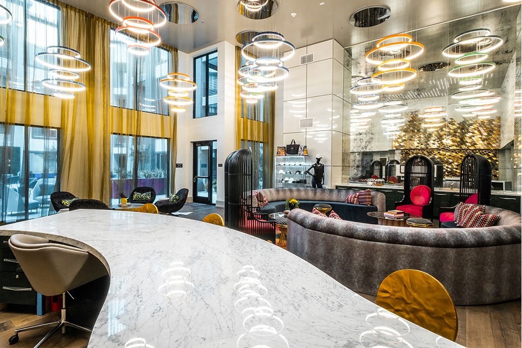 the lobby or reception area at ibis madrid centro