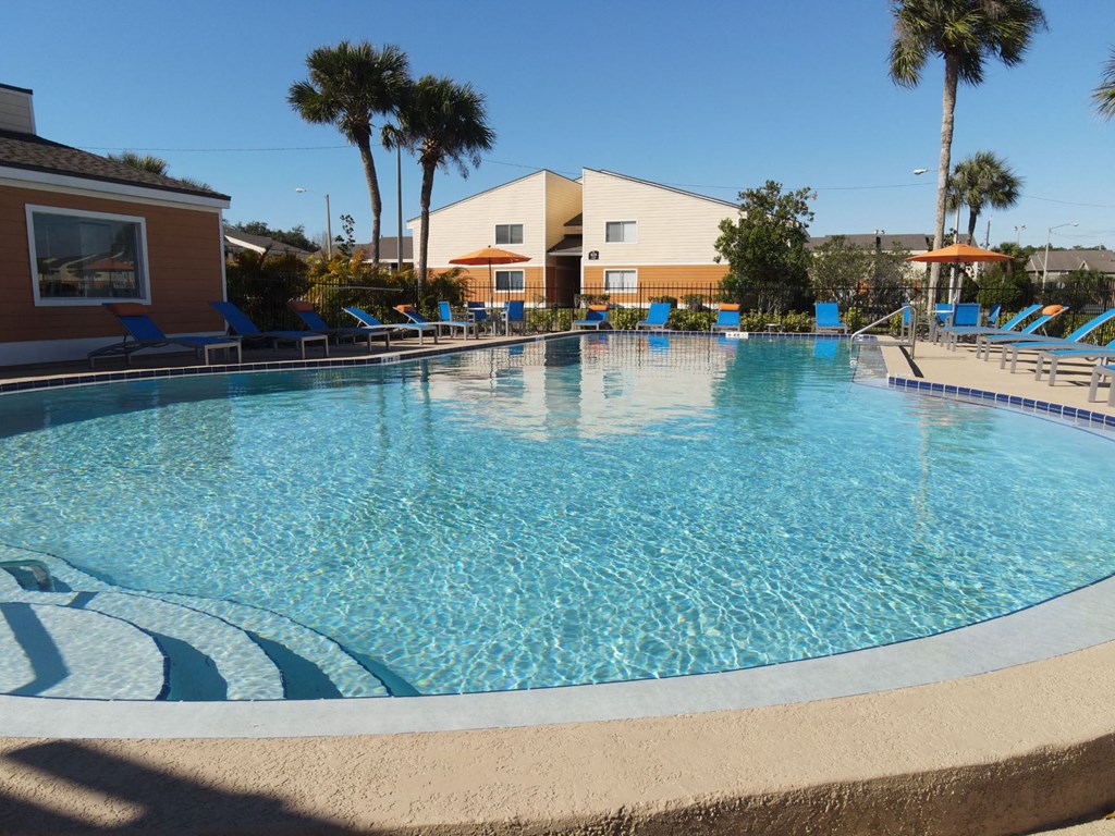 Mirador at Woodside Apartments in Kissimmee Florida photo of large outdoor swimming pool