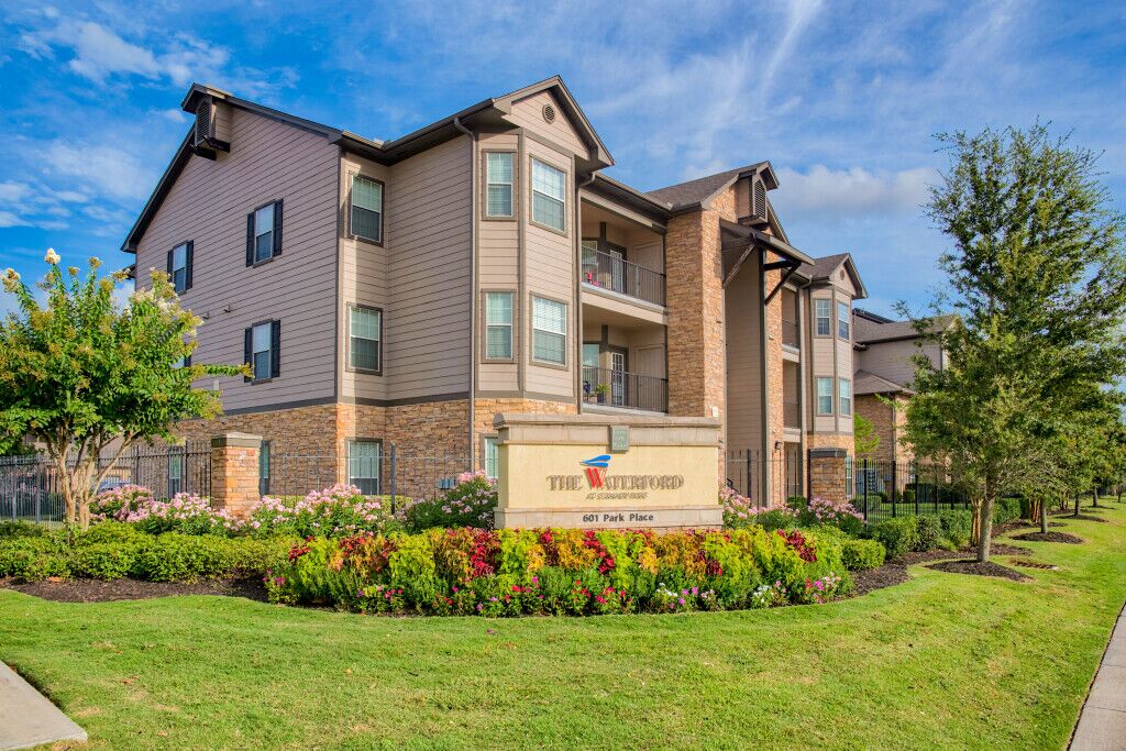 The Waterford At Summer Park Apartments, 601 Park Pl Blvd, Rosenberg