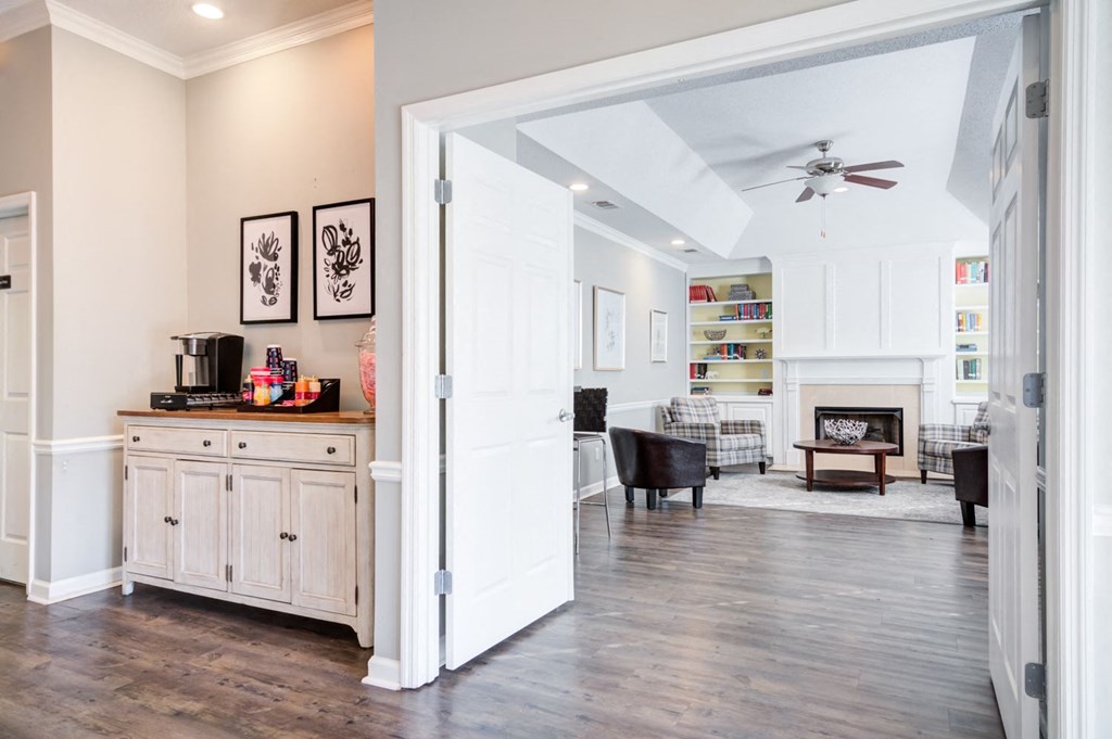 Rutland Place apartments in Macon, Georgia photo of clubhouse