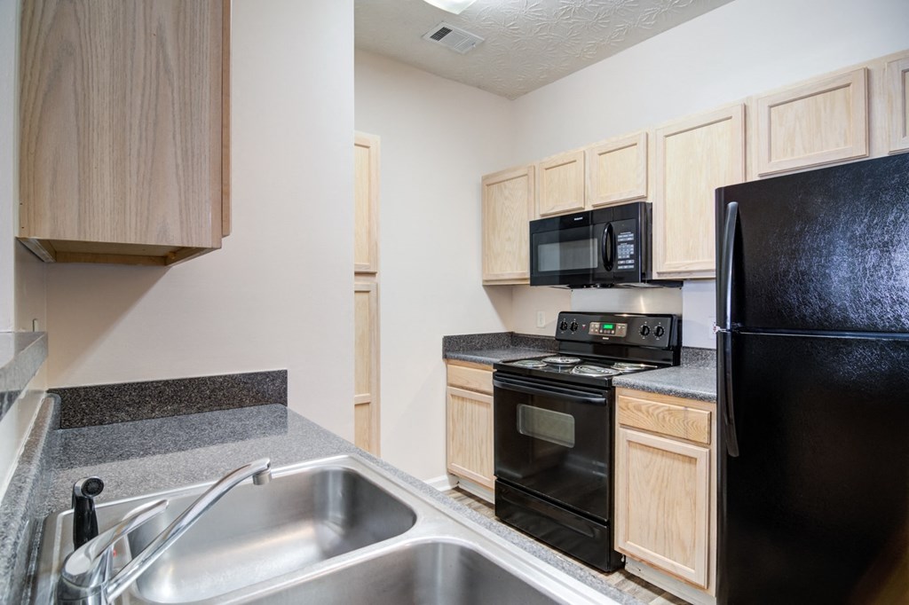 Rutland Place apartments in Macon, Georgia photo of kitchen.
