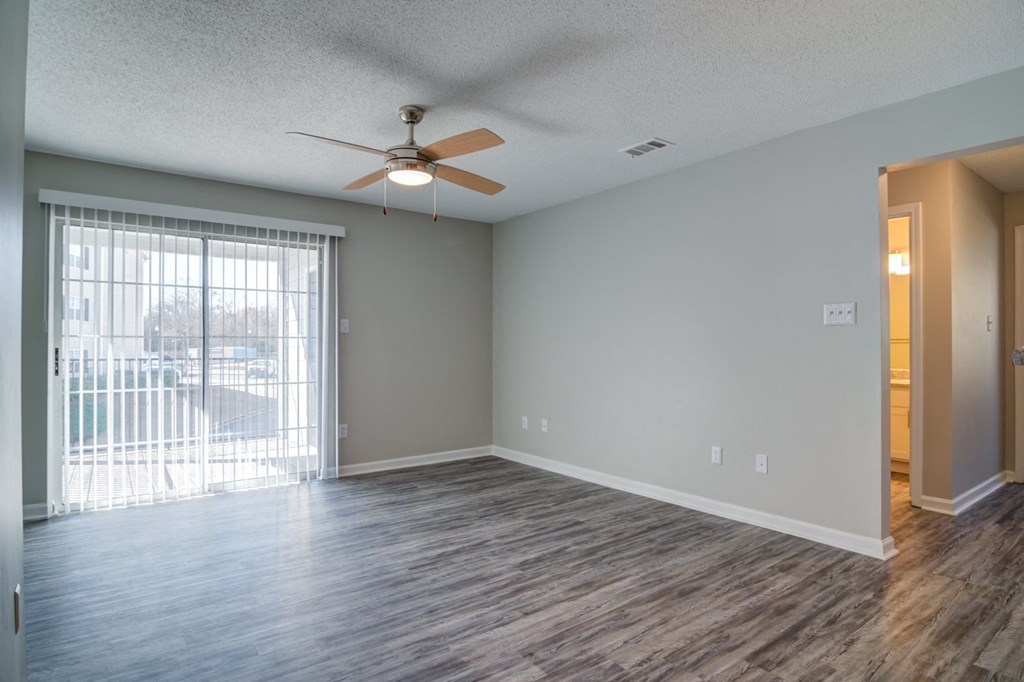 Rutland Place apartments in Macon, Georgia photo of living room