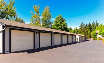 Garages Available - Photo Gallery 5