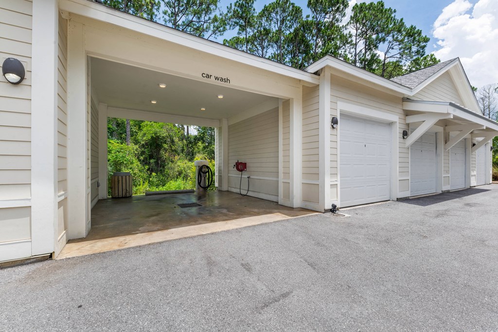 The Sanctuary at 331 Santa Rosa Beach apartments photo of Car Wash Station