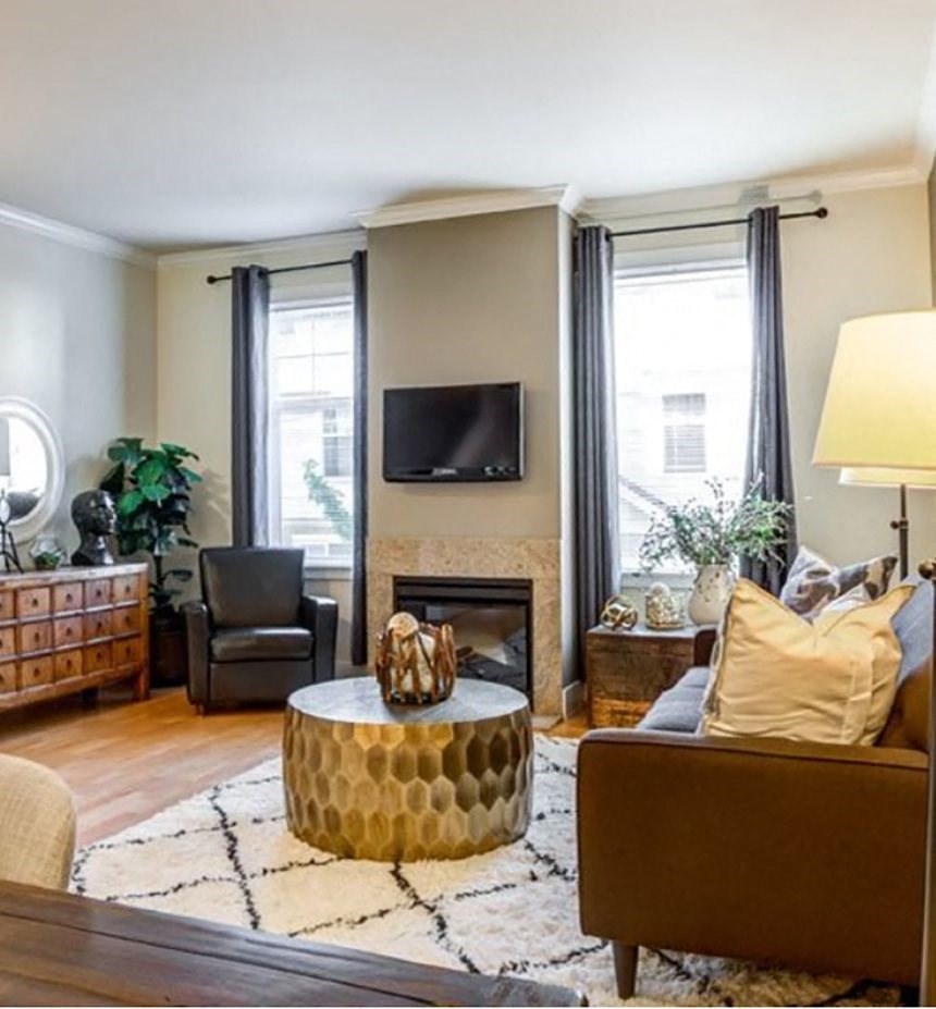 lots of natural light in apartment