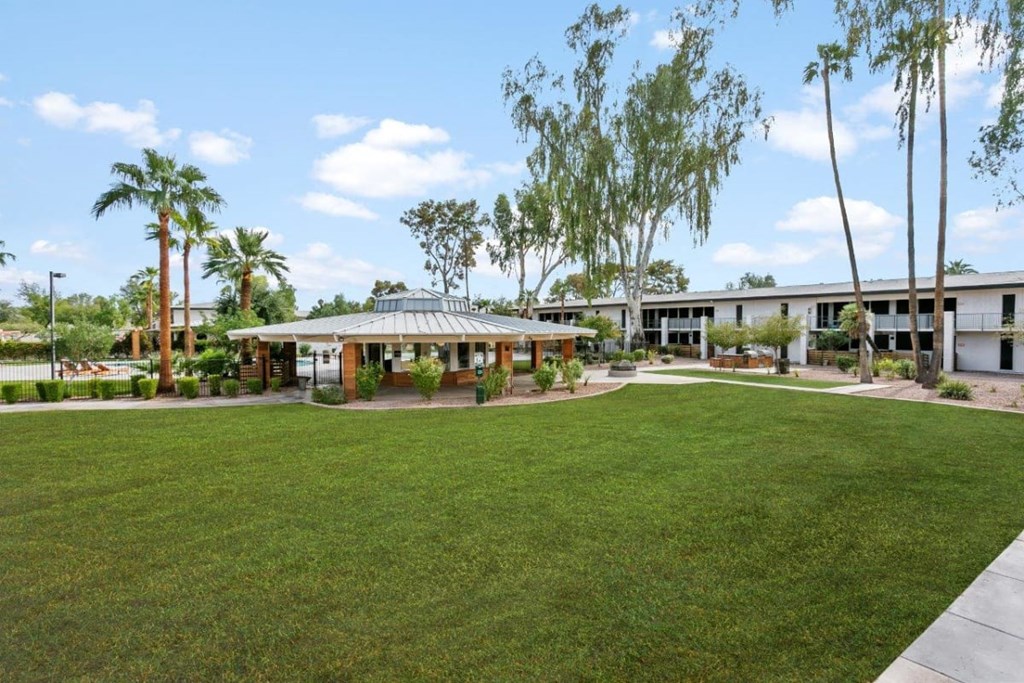 Pet-friendly community with outdoor spaces and amenities at Sentry Tempe apartments in Tempe near Mesa, Arizona