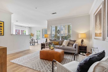 190 Bridge Street 1-2 Beds Apartment for Rent - Photo Gallery 4