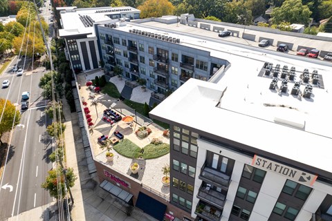 Station R Apartments in Atlanta GA photo of Station R Atlanta Georgia apartments photo of community building