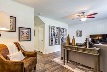 8608 Eagle Pointe Drive 1-3 Beds Apartment for Rent - Photo Gallery 6