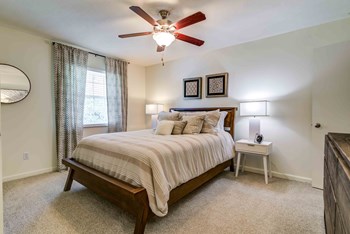 8608 Eagle Pointe Drive 1-3 Beds Apartment for Rent - Photo Gallery 2