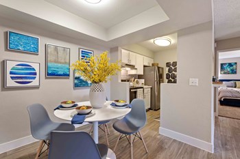 6801 West Ocotillo Rd 1-2 Beds Apartment for Rent - Photo Gallery 4
