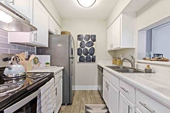 6801 West Ocotillo Rd 1-2 Beds Apartment for Rent - Photo Gallery 6