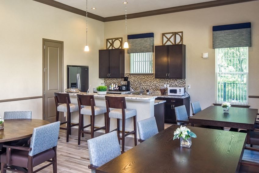 Summerset Apartments in Zephyrhills, FL photo of clubhouse - Photo Gallery