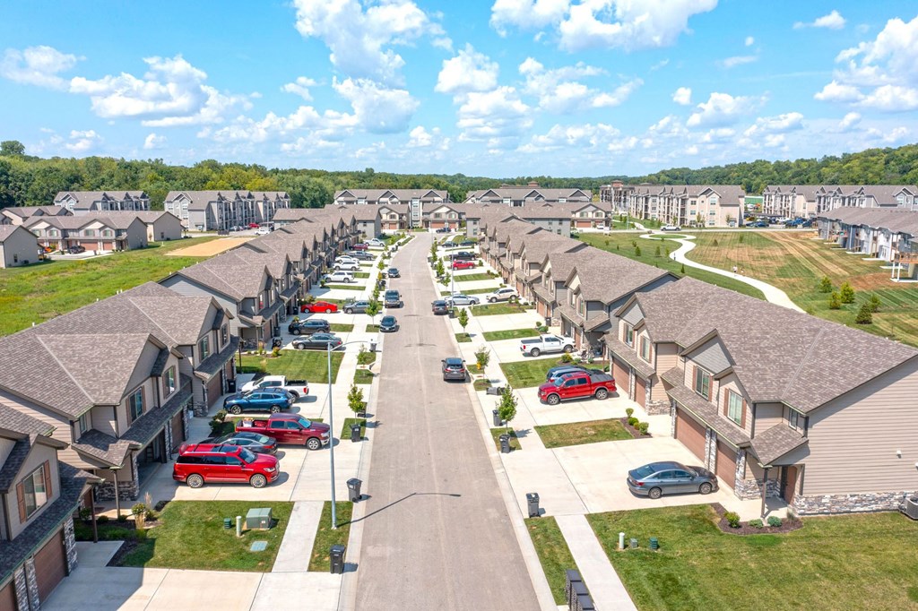 Thrive at Creekside Townhomes neighborhood street