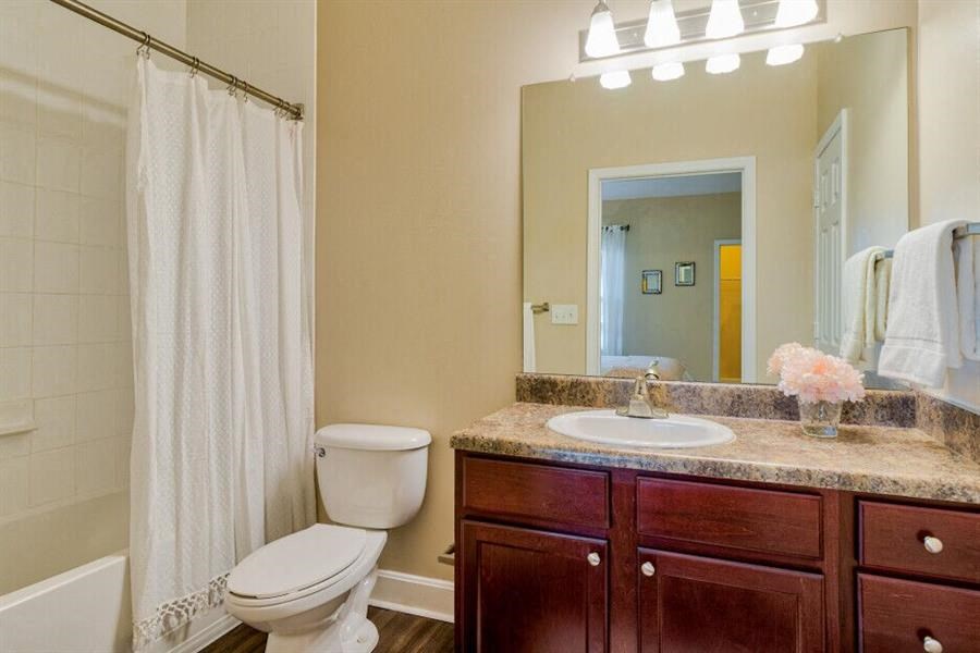 Apartments in Oakridge, TN for Rent - Centennial Village - Bathroom with luxury vanity