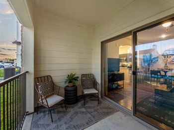 9019 N Lake Creek Pky Studio-3 Beds Apartment for Rent - Photo Gallery 4