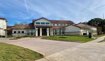 9019 N Lake Creek Pky Studio-3 Beds Apartment for Rent - Photo Gallery 2