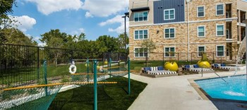 4501 N Garland Ave 1-3 Beds Apartment for Rent - Photo Gallery 6