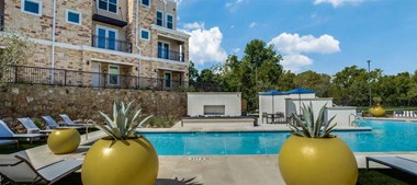 4501 N Garland Ave 1-3 Beds Apartment for Rent