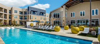 4501 N Garland Ave 1-3 Beds Apartment for Rent - Photo Gallery 2