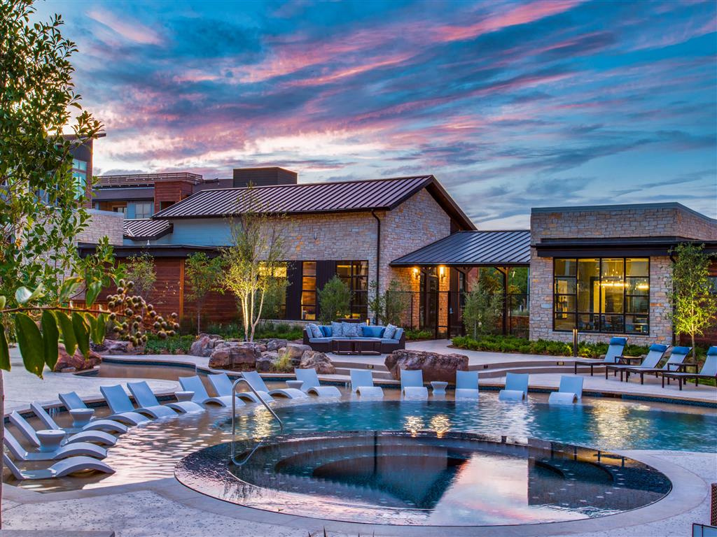 Waters Edge At Mansfield Apartments, 3651 Prairie Waters Dr., Grand