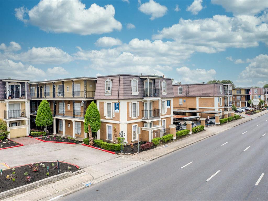 The Diamond Hill At Westheimer